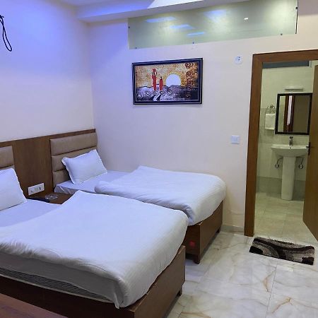 Hotel Tulsi Villa Дехрадун Экстерьер фото